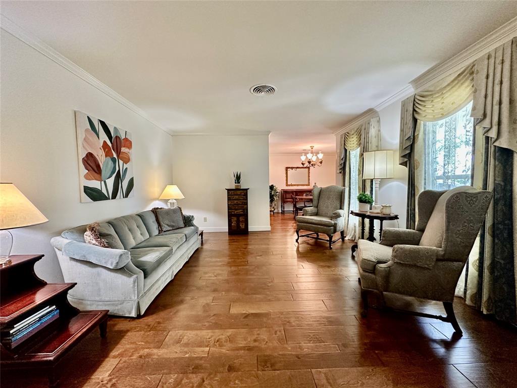 7719 Highmeadow Drive, Houston, Texas image 3