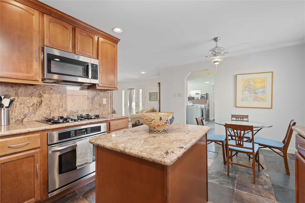 7719 Highmeadow Drive, Houston, Texas image 8