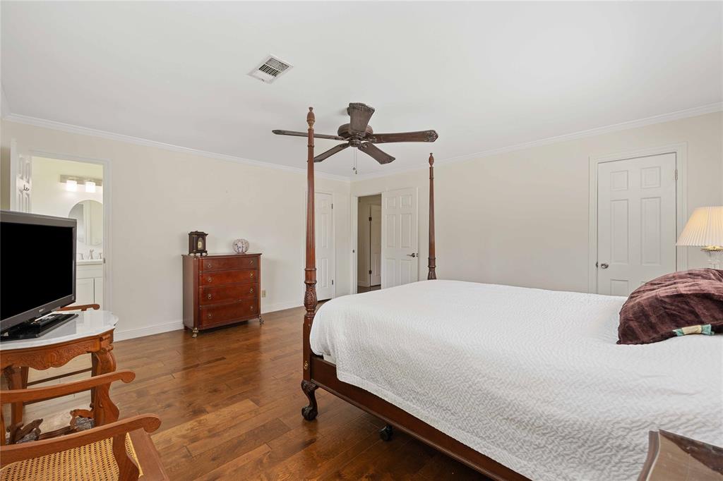 7719 Highmeadow Drive, Houston, Texas image 13