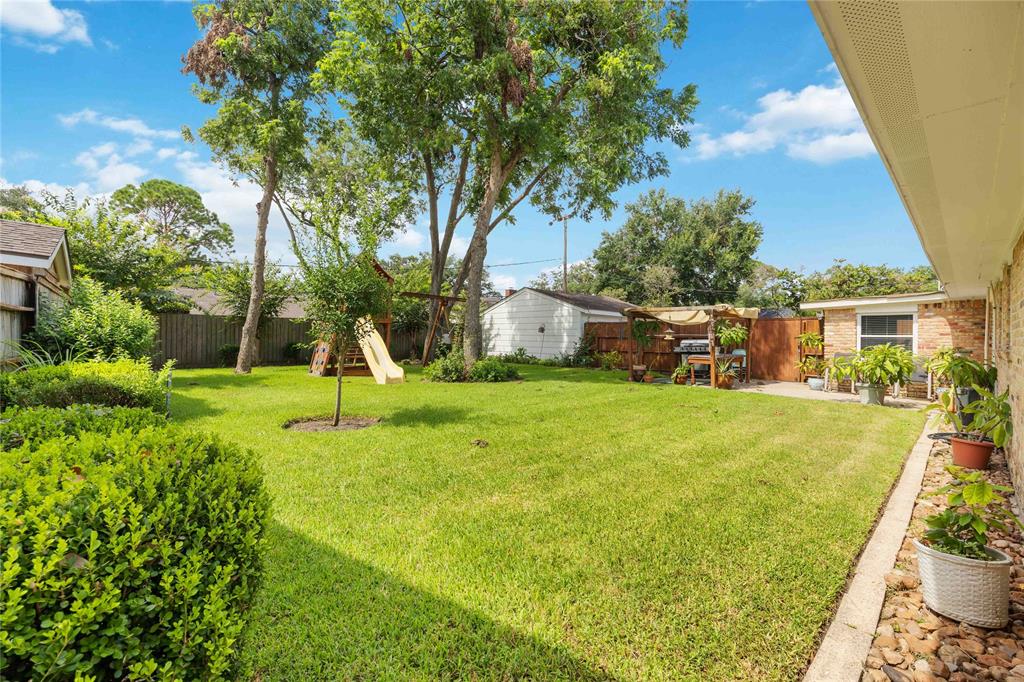 7719 Highmeadow Drive, Houston, Texas image 21