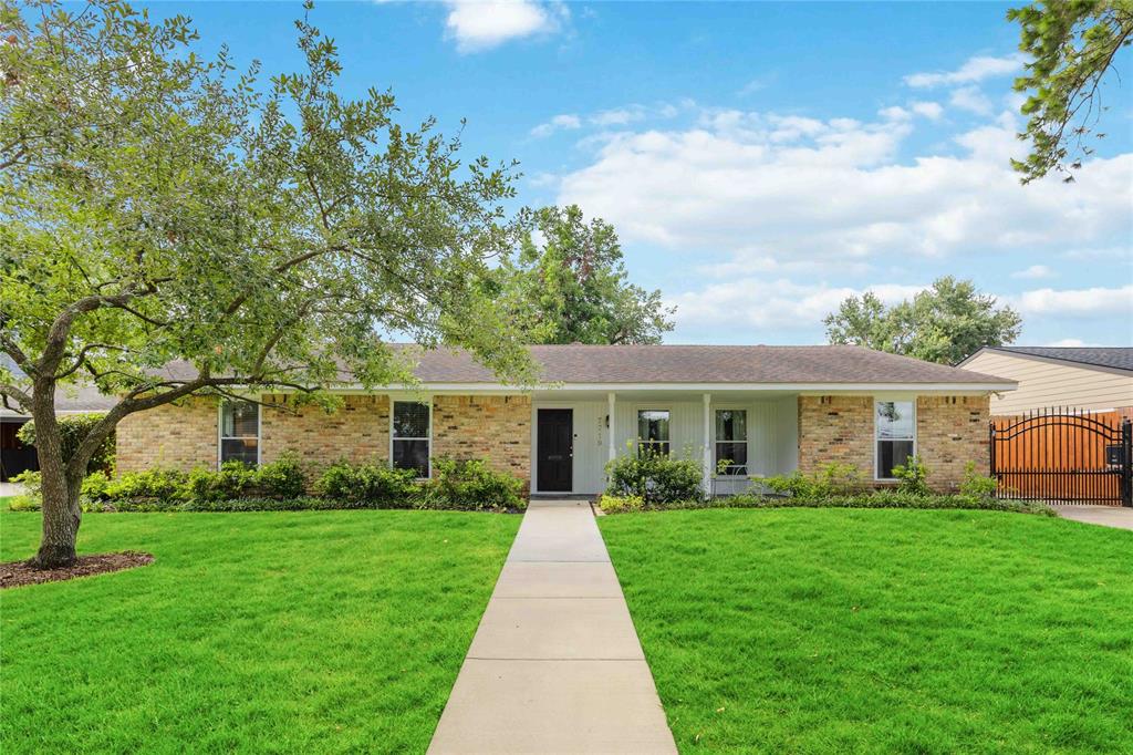 7719 Highmeadow Drive, Houston, Texas image 1