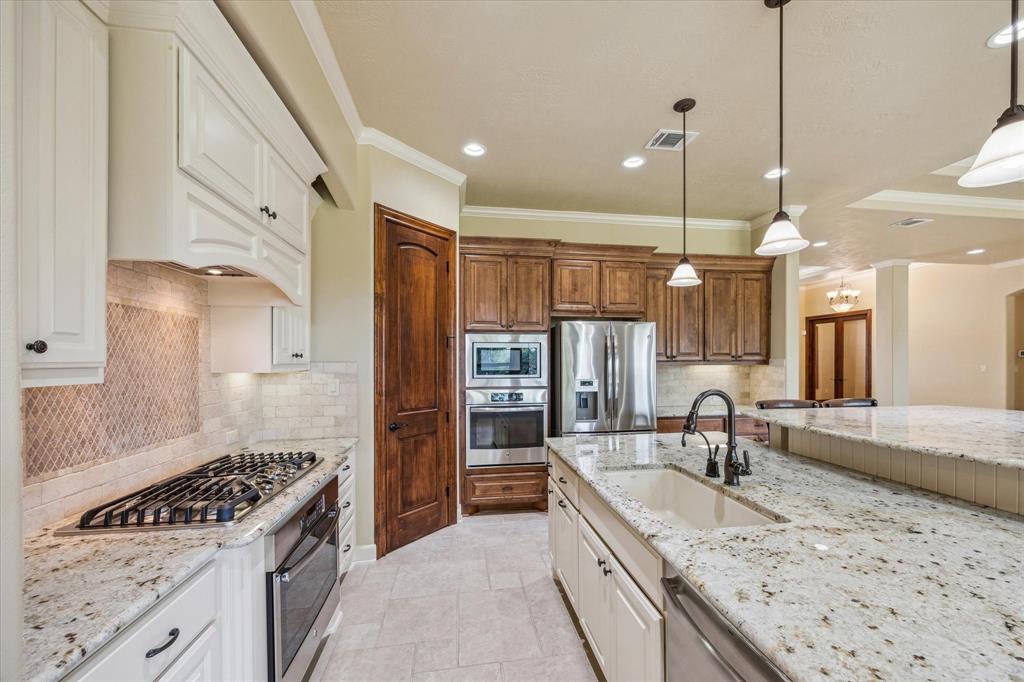 3060 Rolling Valley Lane, Brenham, Texas image 8
