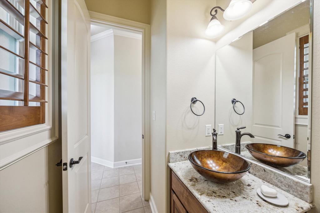 3060 Rolling Valley Lane, Brenham, Texas image 12