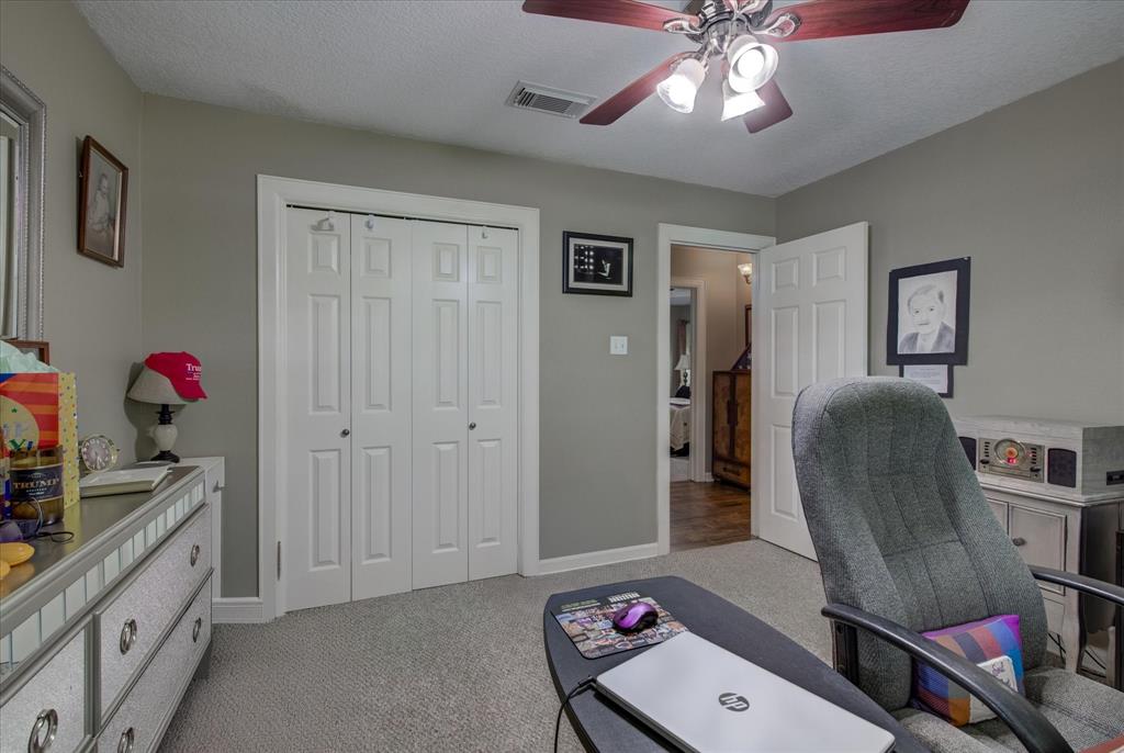 226 Sleepy Hollow Drive, Lake Jackson, Texas image 18