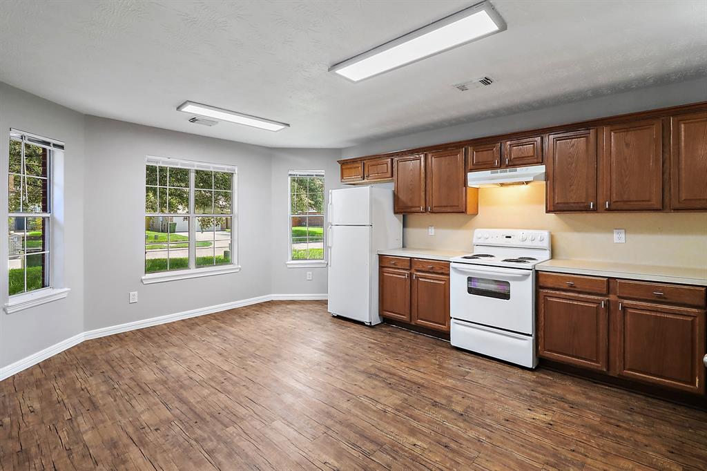 1877 Redwood Lane, Dayton, Texas image 7
