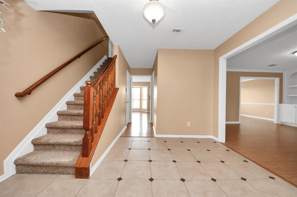 2126 Galleon Drive, League City, Texas image 3