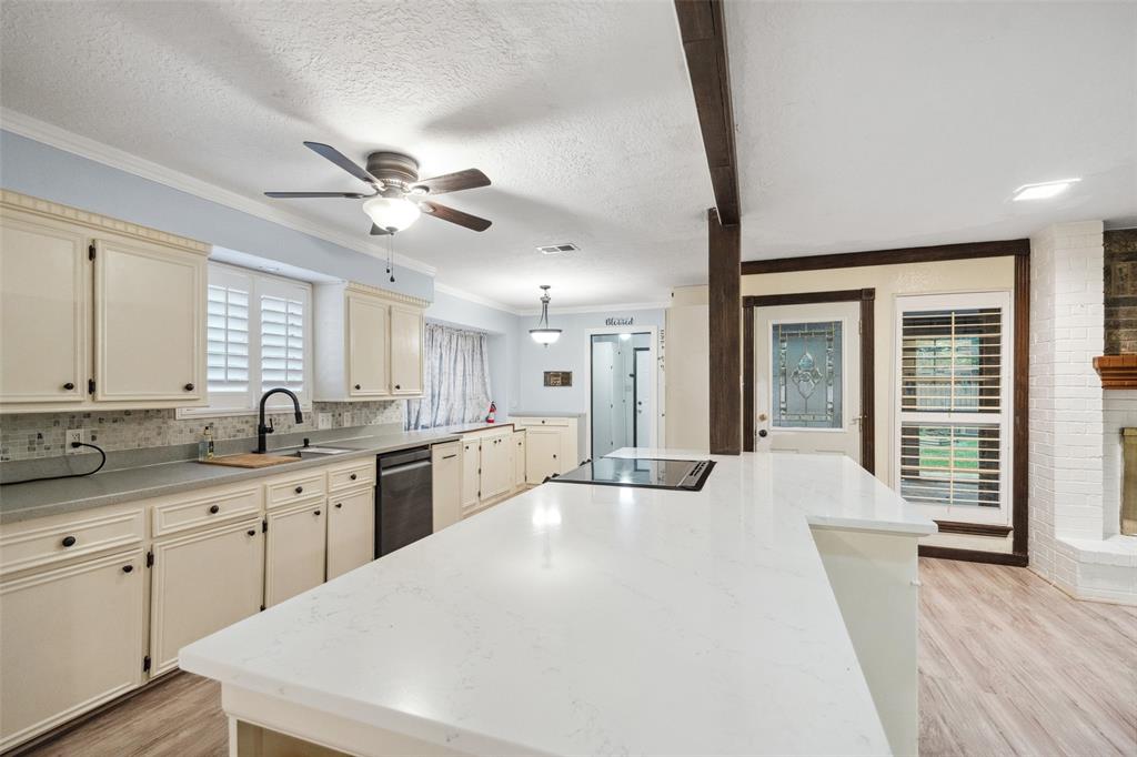 2 Brewster Street, Conroe, Texas image 10