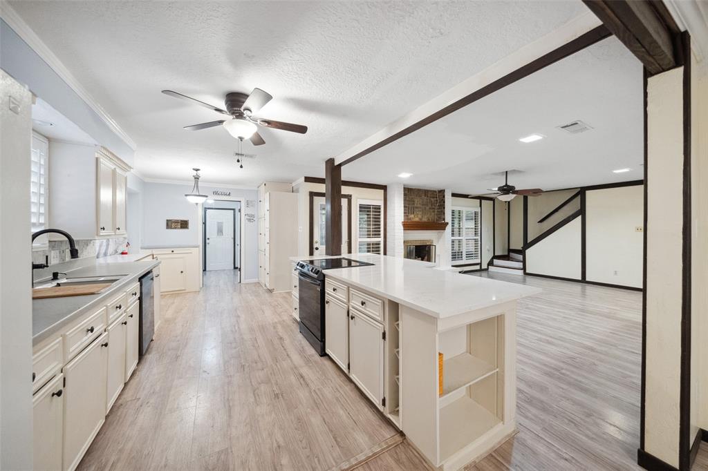 2 Brewster Street, Conroe, Texas image 9