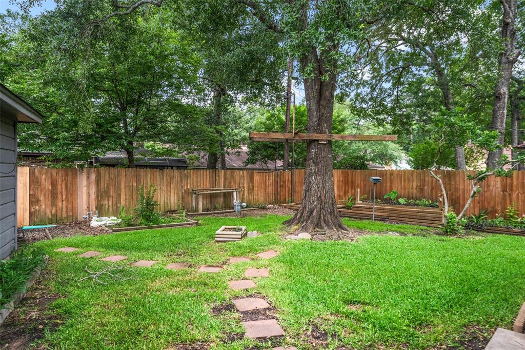 2 Brewster Street, Conroe, Texas image 22