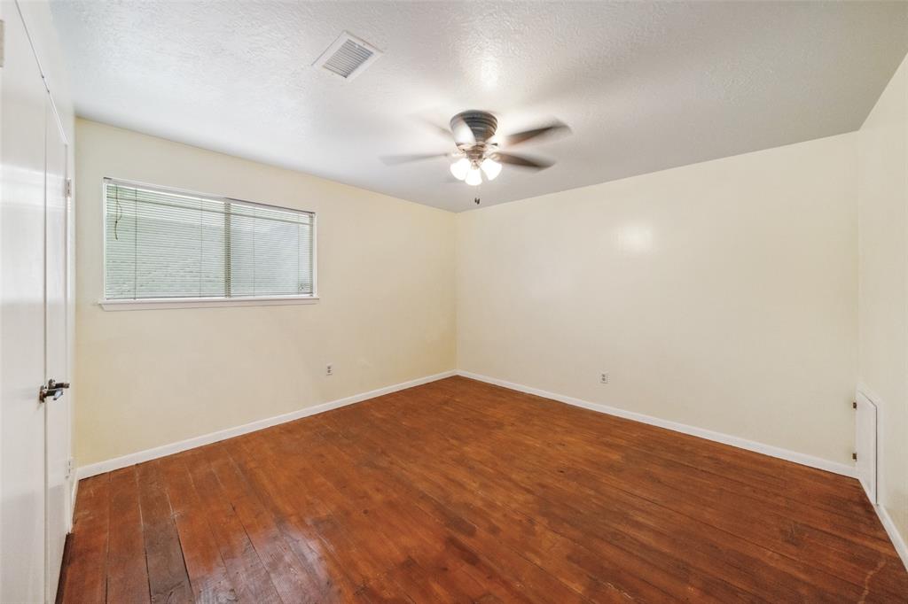 2 Brewster Street, Conroe, Texas image 19