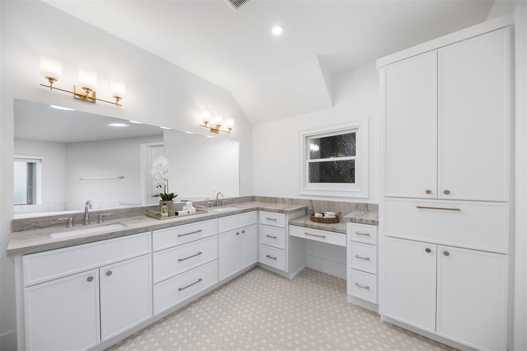 608 W Main Street, Houston, Texas image 13