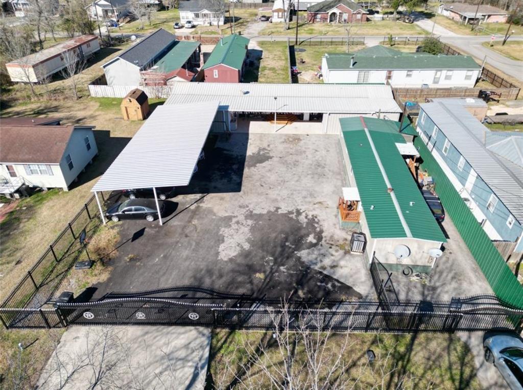 406 & 406-A Pecan Avenue, Crosby, Texas image 8