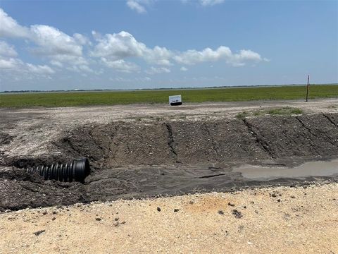 Photo of 198 Driftwood Shores At Wolf Point, Port Lavaca, TX 77979 (MLS # 53126819)