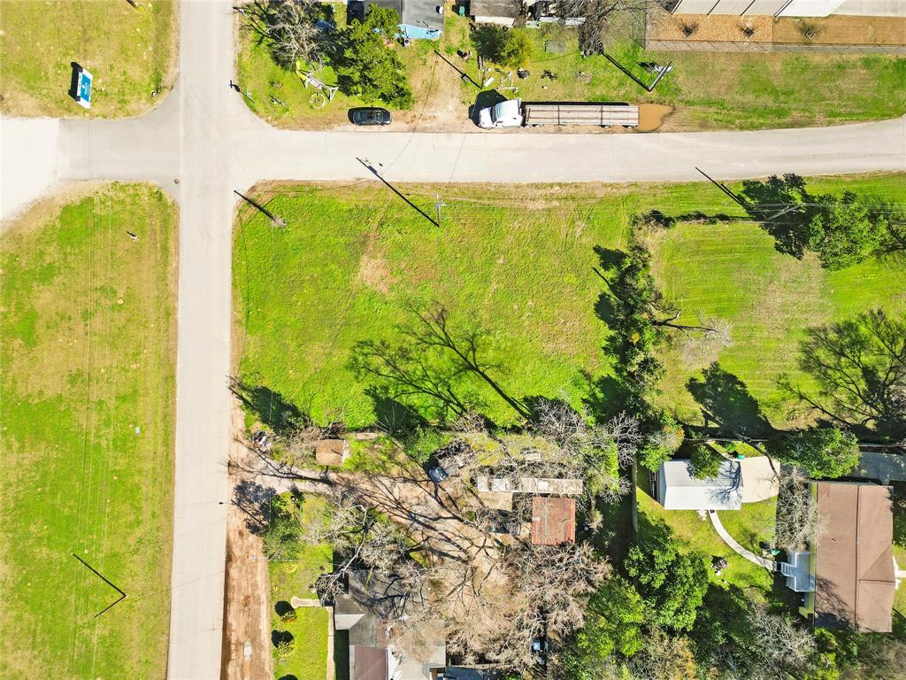 01 Woodson Street, Willis, Texas image 9