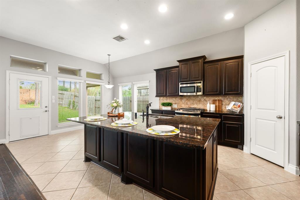 2314 Laurel Loch Lane, Pearland, Texas image 19