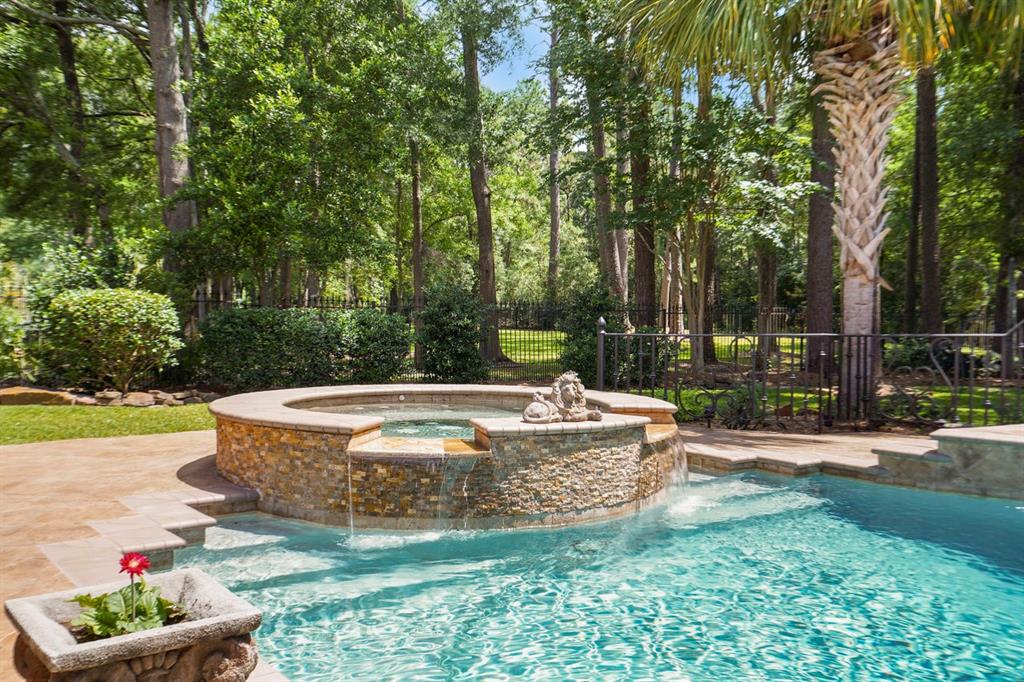 20806 Kings Crown Court, Humble, Texas image 8