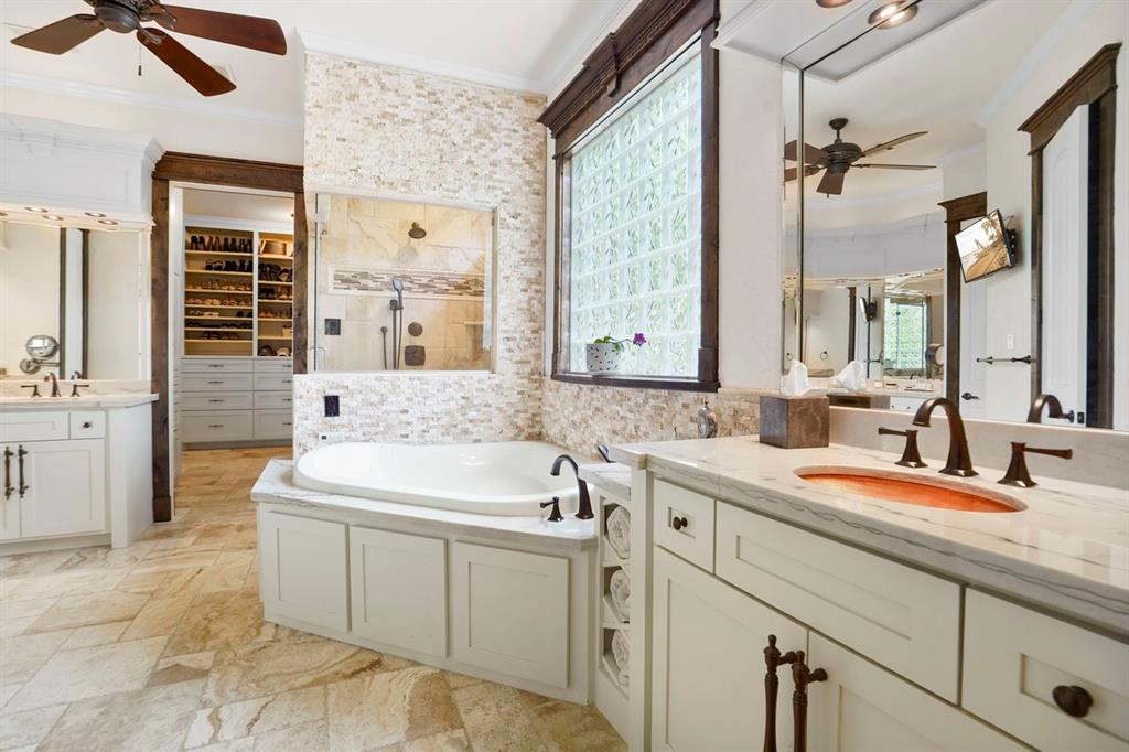 20806 Kings Crown Court, Humble, Texas image 23