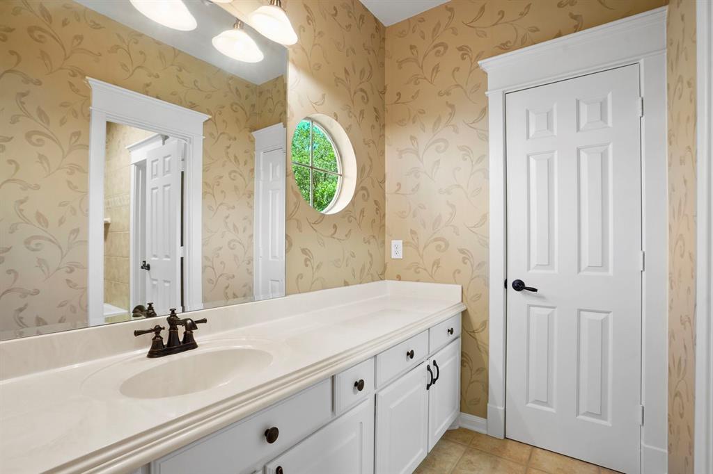 20806 Kings Crown Court, Humble, Texas image 33