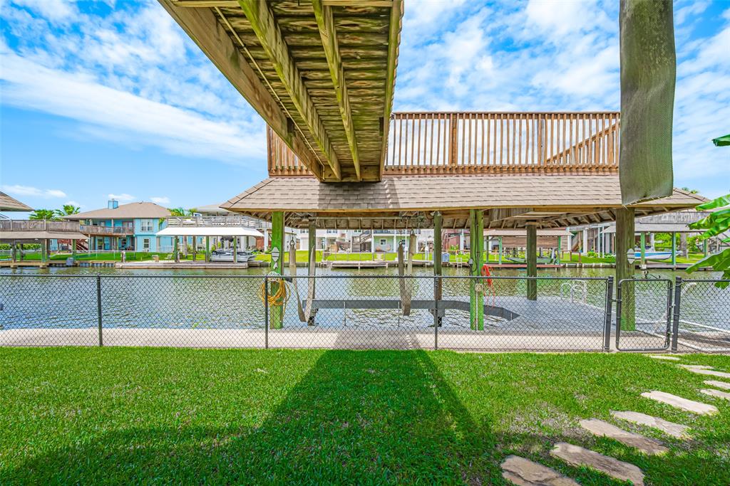 1016 Redfish Street, Hitchcock, Texas image 38