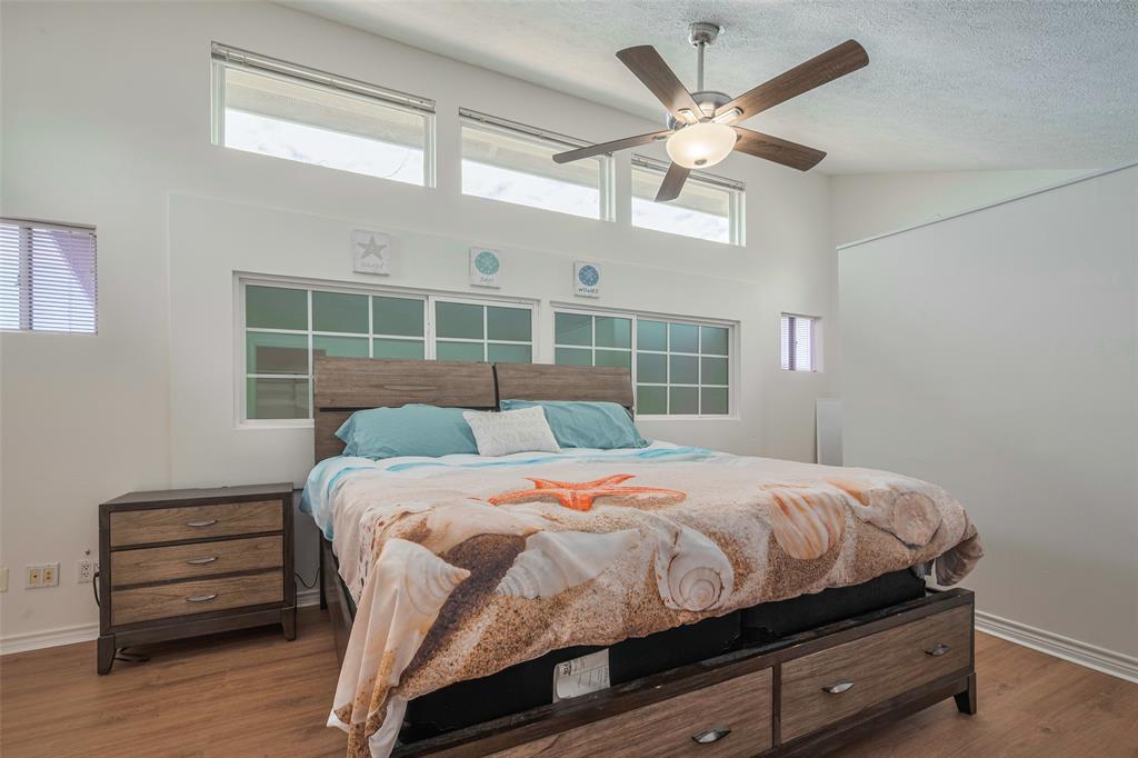 1016 Redfish Street, Hitchcock, Texas image 21