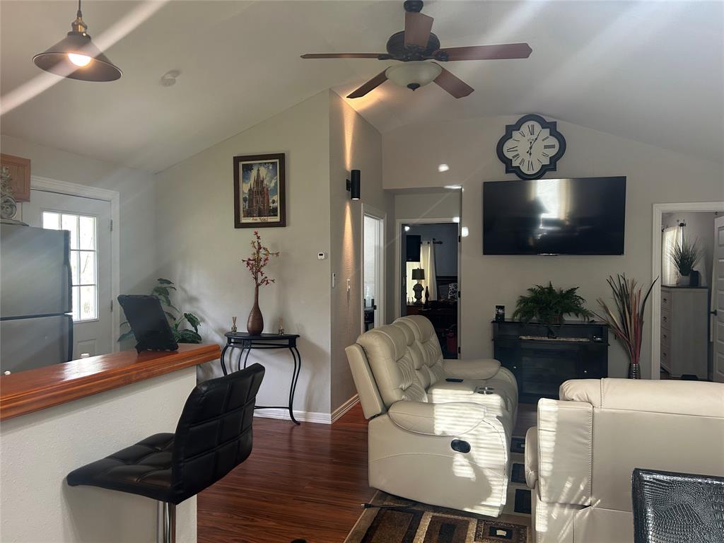 1137 County Rd 3545, Cleveland, Texas image 13