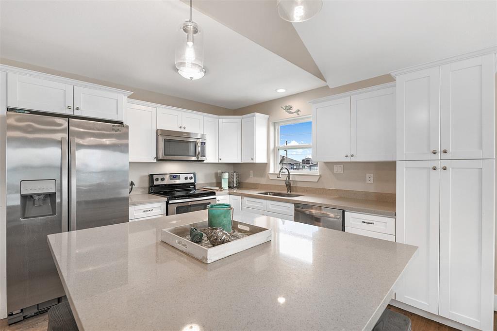 3930 Hardin Drive, Galveston, Texas image 9