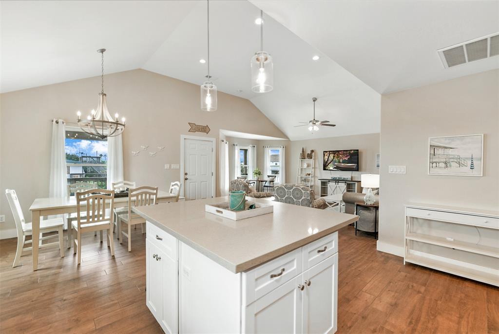 3930 Hardin Drive, Galveston, Texas image 12