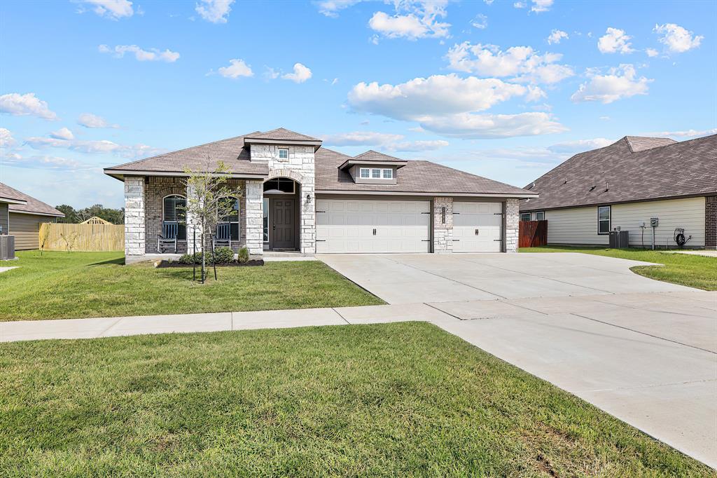 2094 Viva Road, Bryan, Texas image 3