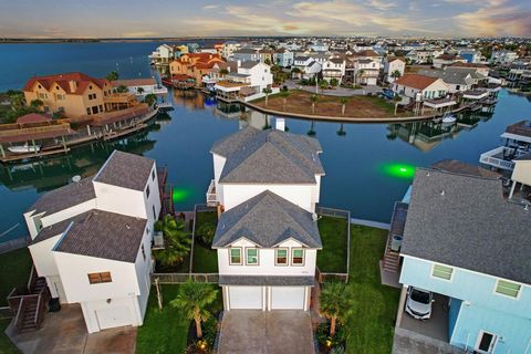 A home in Tiki Island