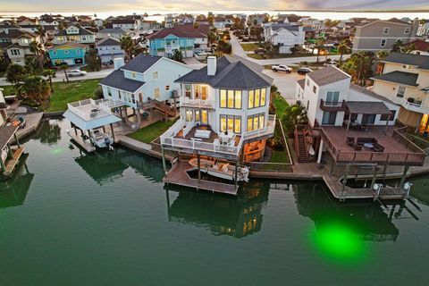 A home in Tiki Island