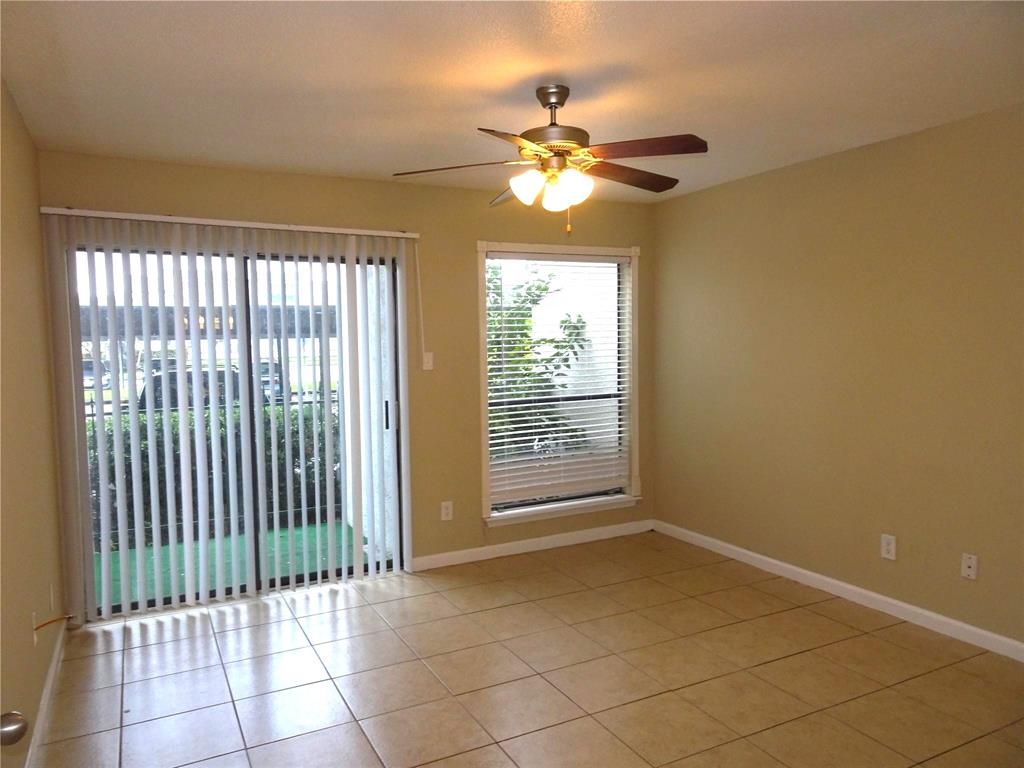 2822 S Bartell Drive #6, Houston, Texas image 11