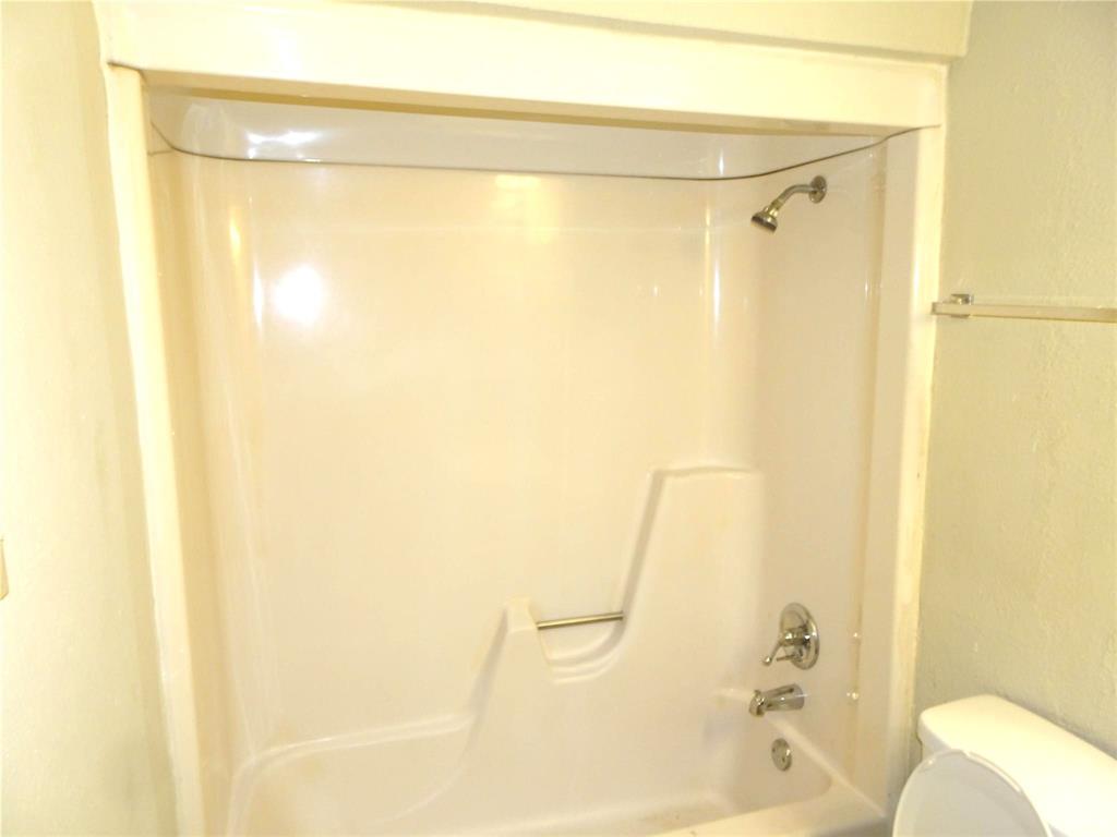 2822 S Bartell Drive #6, Houston, Texas image 13