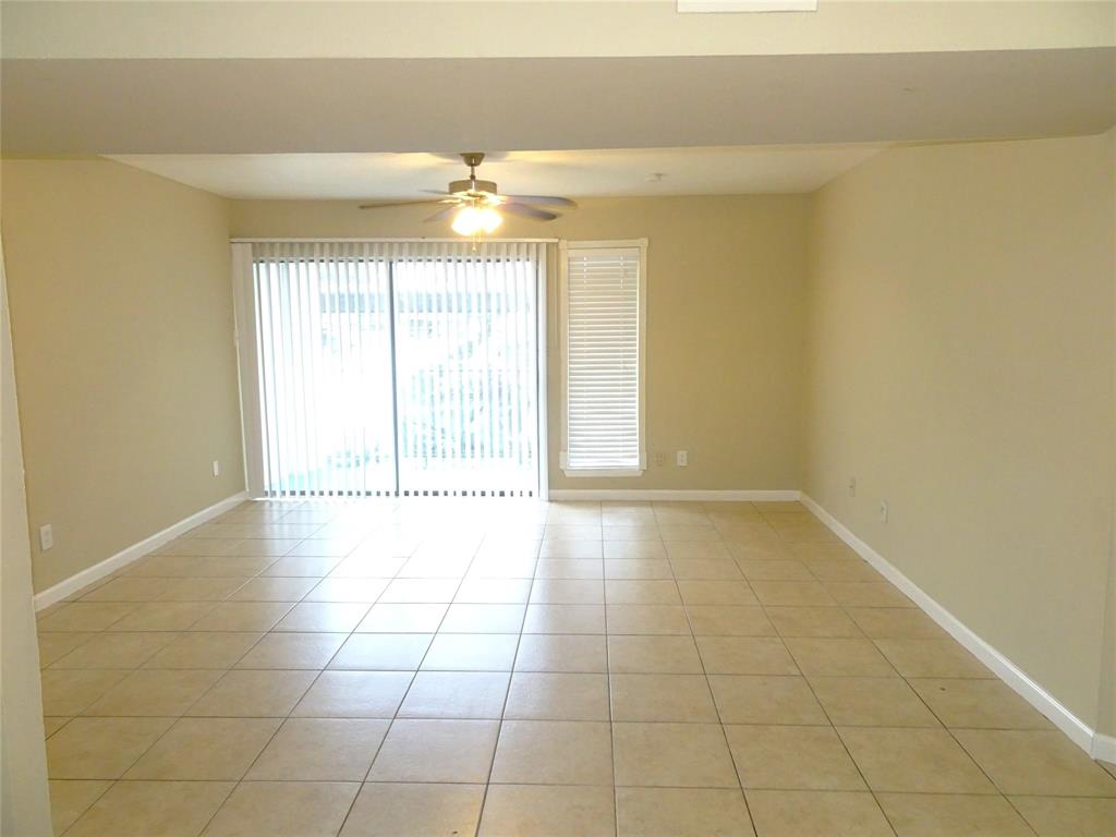 2822 S Bartell Drive #6, Houston, Texas image 1