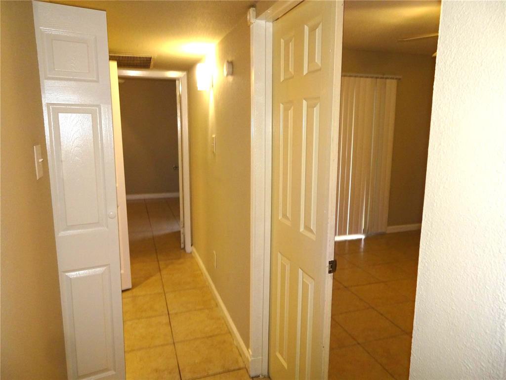 2822 S Bartell Drive #6, Houston, Texas image 9