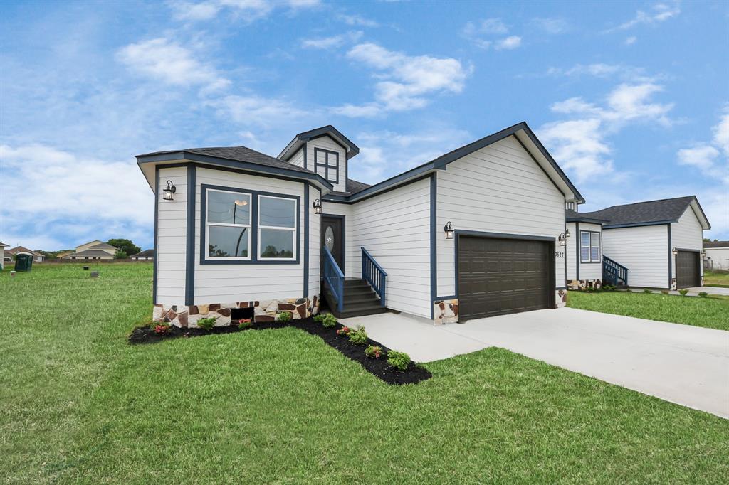 3527 Brook Valley Drive, Brookshire, Texas image 4