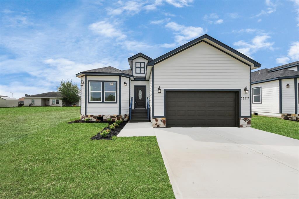 3527 Brook Valley Drive, Brookshire, Texas image 3