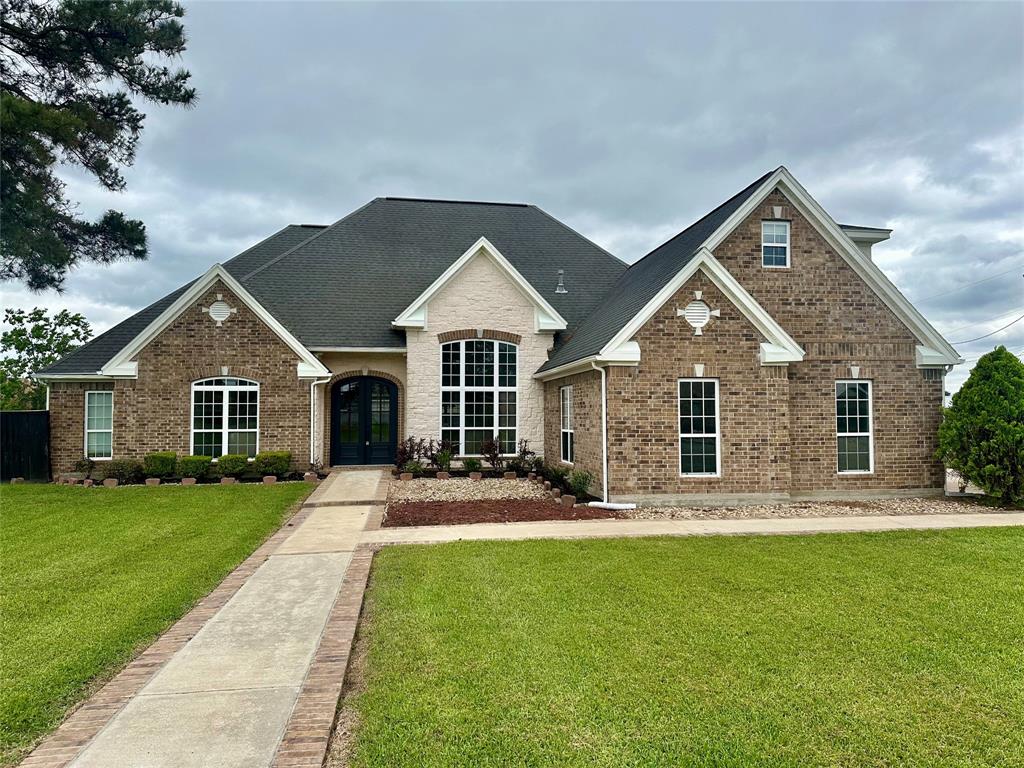 305 Tyler Drive, Bridge City, Texas image 2