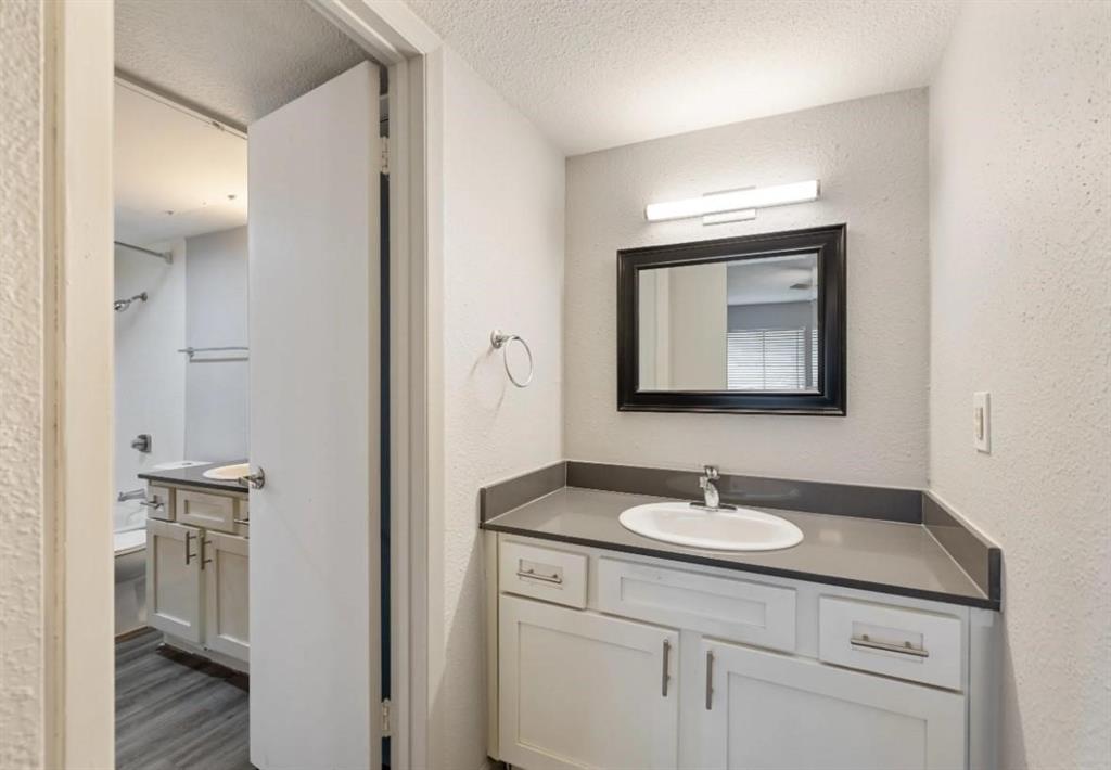 8701 Town Park Drive 14-1281