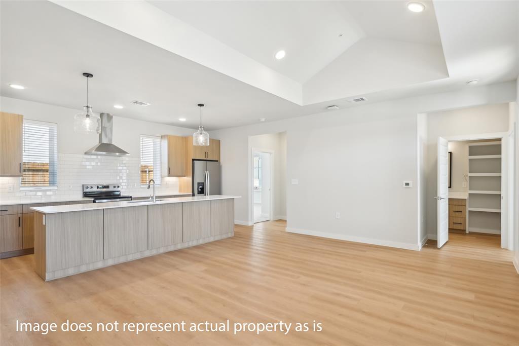 3651-709 S Custer Road