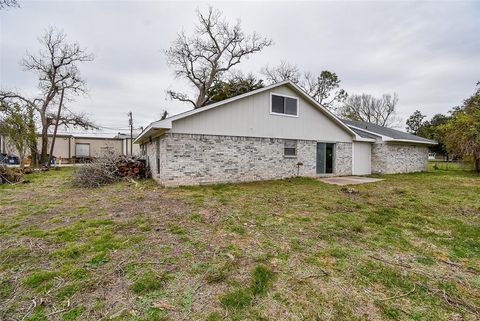 A home in Brazoria