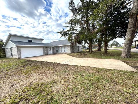 A home in Brazoria