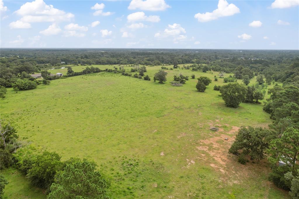 555 Scroggins Lane