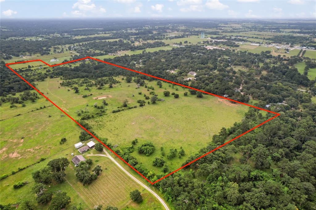 555 Scroggins Lane