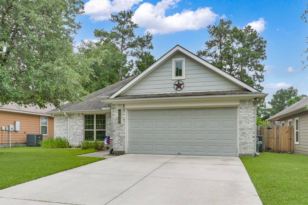 990 Northampton Drive, Conroe, Texas image 2