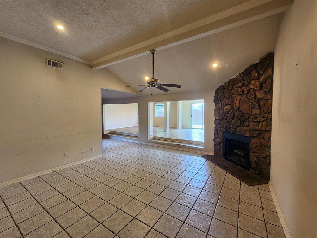 10826 Thorncliff Drive