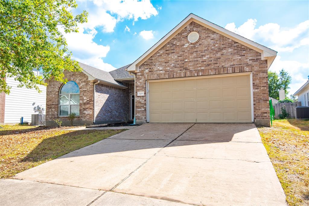 3419 S Daniel Oak Circle