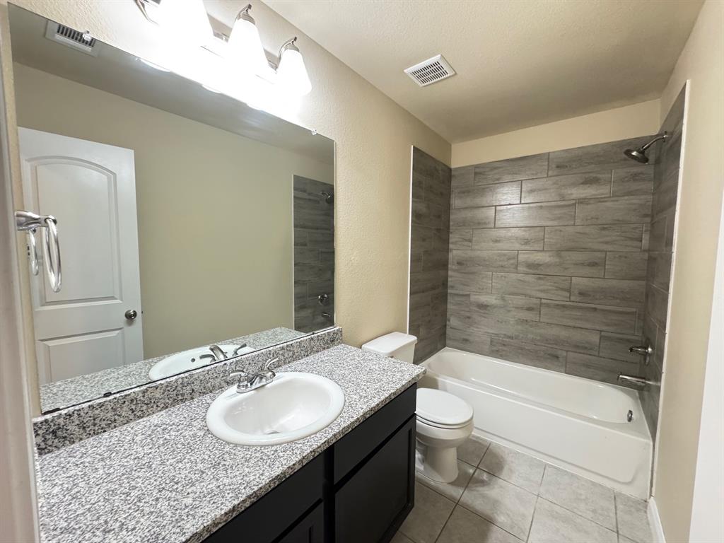 26676 Pools Creek Drive, Huntsville, Texas image 23