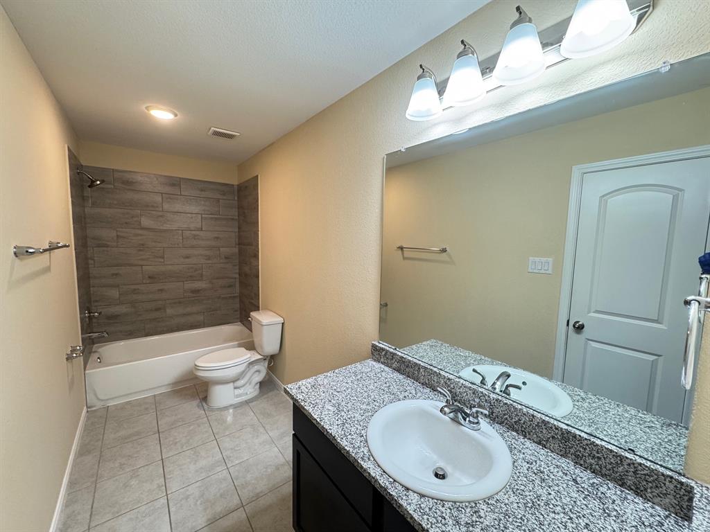 26676 Pools Creek Drive, Huntsville, Texas image 19