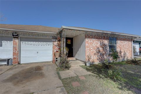 Single Family Residence in Houston TX 4826 Danfield Drive.jpg