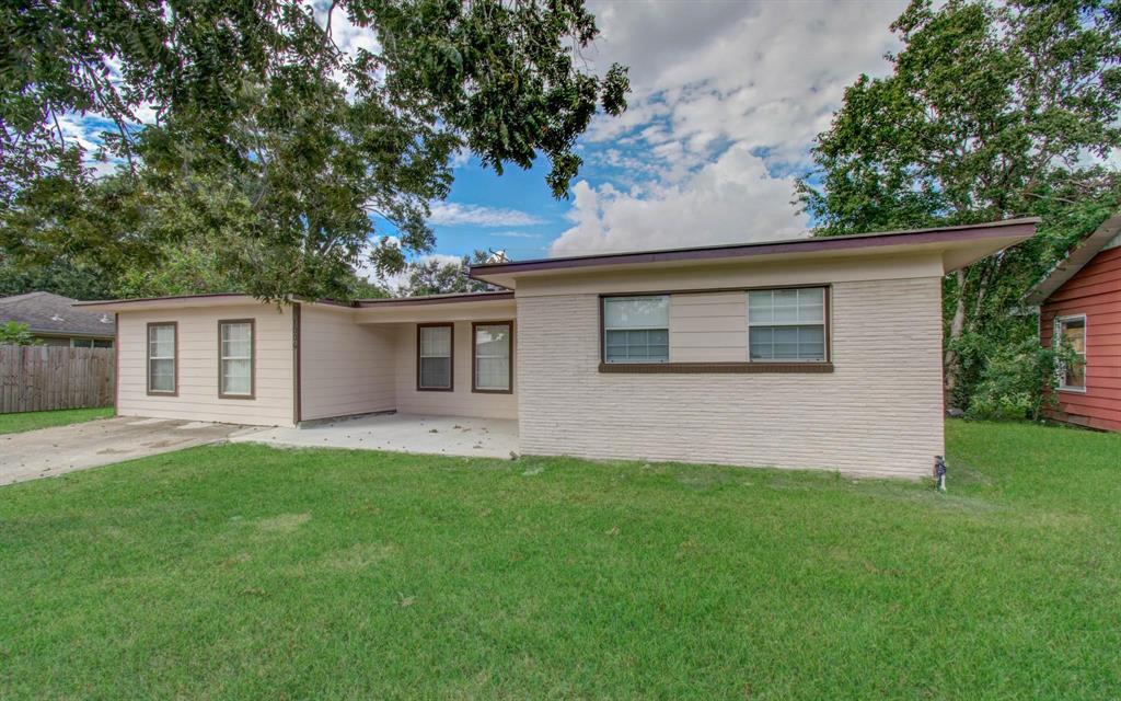 1006 W Lobit Ave Ave, Baytown, Texas image 4